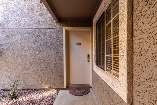 1720 E Thunderbird Rd in Phoenix, AZ - Foto de edificio - Building Photo