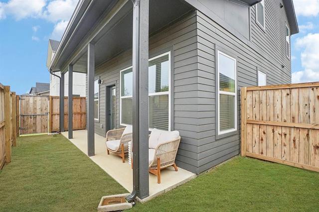 property at 2205 N Bonnie Brae St