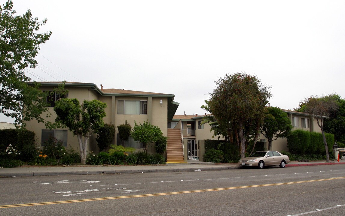 13911 Norwalk Blvd in Norwalk, CA - Building Photo