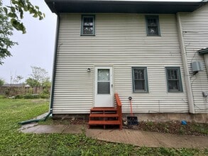 116 W Biddle St in Jackson, MI - Building Photo - Building Photo