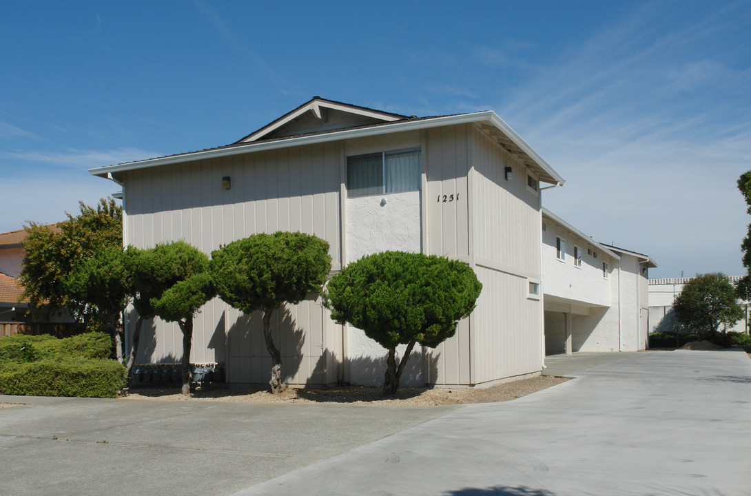 1251 Juniper Dr in Gilroy, CA - Building Photo