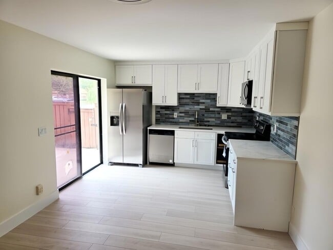 2802 SW 12th St in Deerfield Beach, FL - Building Photo - Building Photo