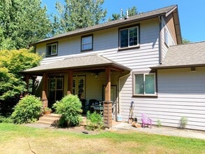 3000 Lindsay Ave in Bellingham, WA - Foto de edificio - Building Photo