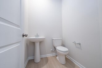 9 Loebner Ln in Simpsonville, SC - Building Photo - Building Photo