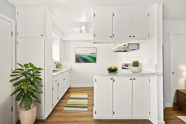 616 San Pascual Ave in Los Angeles, CA - Building Photo - Building Photo