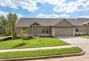 3190 Dogwood Pk Blvd in Tyler, TX - Building Photo