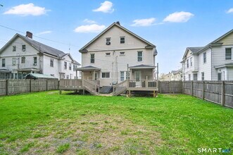 42 Hartford Ave in Enfield, CT - Building Photo - Building Photo
