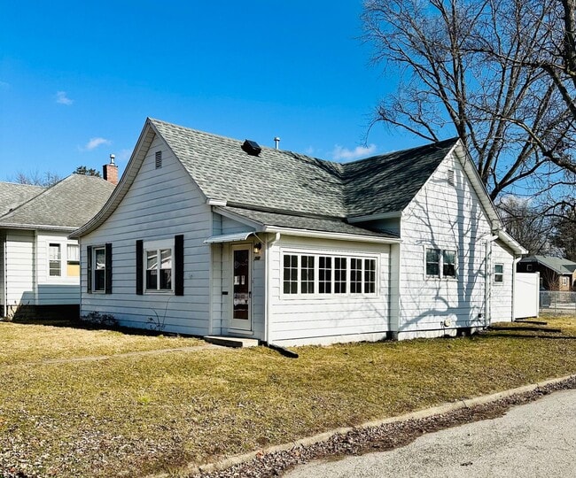 2501 Garfield Ave in Terre Haute, IN - Building Photo - Building Photo