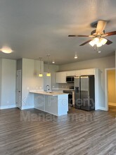 233 NW Greenway Pl in Waukee, IA - Building Photo - Building Photo
