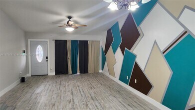 3243 NW 203rd Ln in Miami Gardens, FL - Building Photo - Building Photo