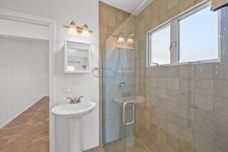 514 Calle Roca-Unit -#C in Palm Springs, CA - Building Photo - Building Photo