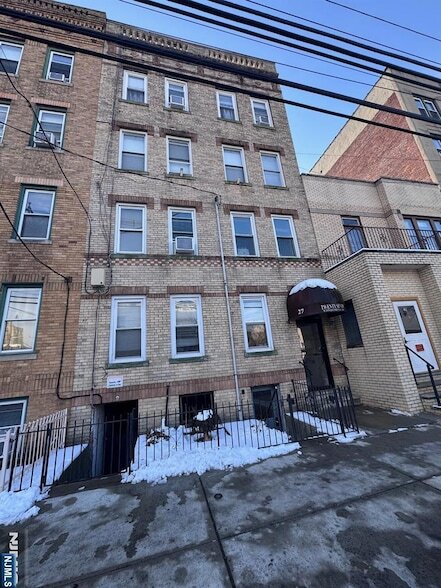 property at 27 66th St