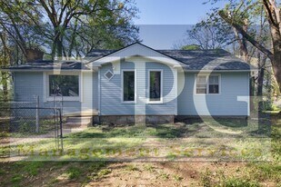 6804 E 66th St in Kansas City, MO - Building Photo