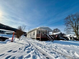 46 S Kendall Ave in Bradford, PA - Building Photo