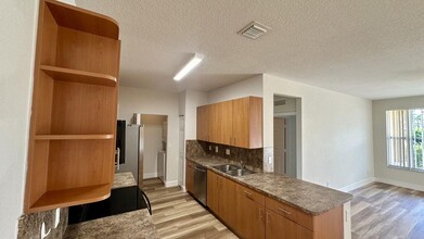 3545 Forest Hill Blvd in West Palm Beach, FL - Building Photo - Building Photo