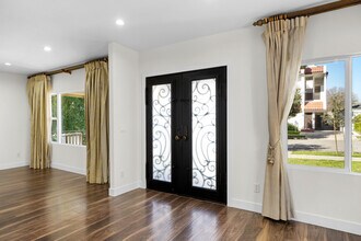 1016 Linden Ave in Glendale, CA - Foto de edificio - Building Photo