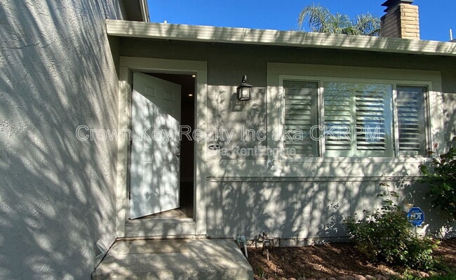 property at 1550 Griffith Pl