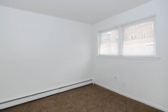 14122 S School St Riverdale, IL 60827 in Riverdale, IL - Foto de edificio - Building Photo