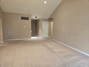 14382 Shadywood Dr in Sterling Heights, MI - Building Photo - Building Photo