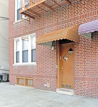 26-11 24th Ave in Astoria, NY - Building Photo - Building Photo