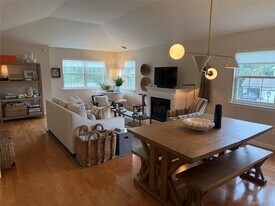 1404 Aerie Way in East Quogue, NY - Building Photo