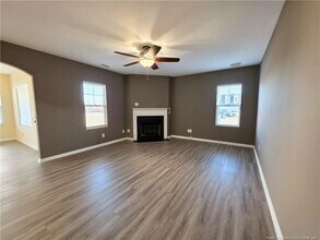 825 Running Horse Ln in Hope Mills, NC - Building Photo - Building Photo