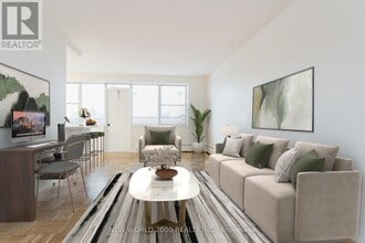 1220 Bayview Ave in Toronto, ON - Building Photo - Building Photo
