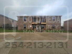 2807 Leroy Cir in Killeen, TX - Building Photo