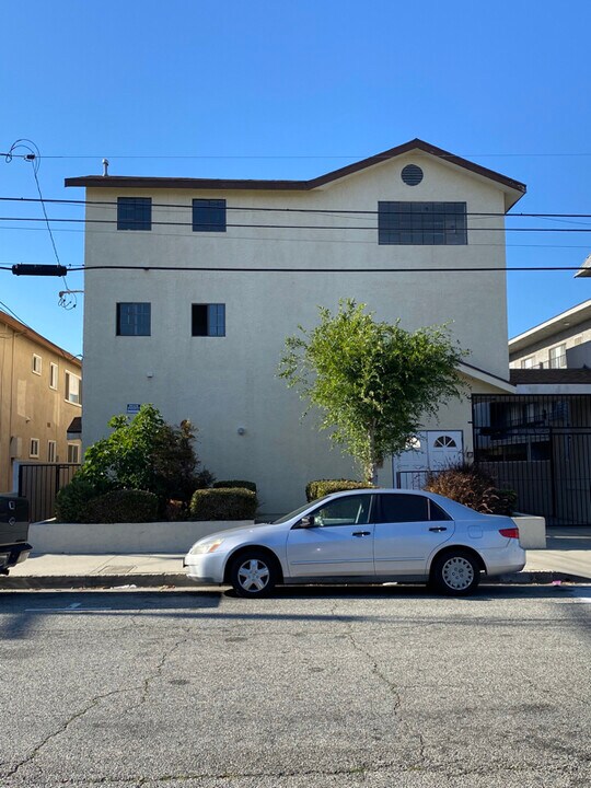 4063 W 130th St in Hawthorne, CA - Building Photo