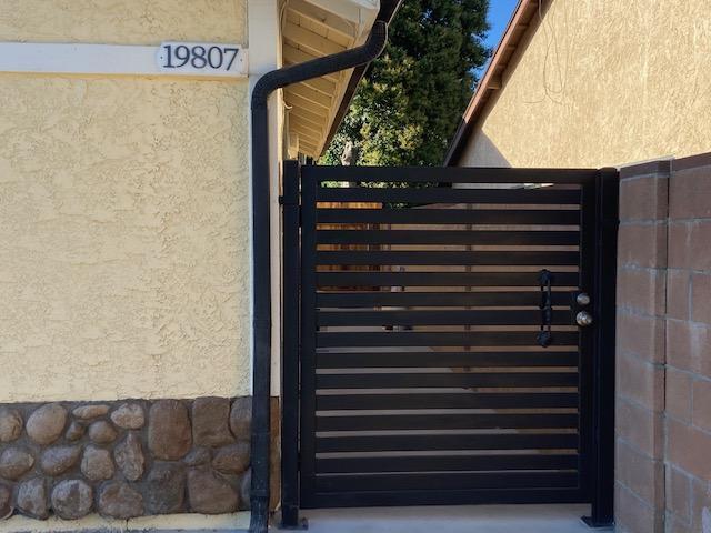 19809 Blythe St in Winnetka, CA - Building Photo - Building Photo