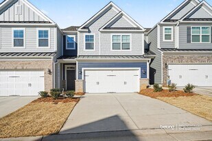 5013 Moonlight Rdg Dr in Greensboro, NC - Building Photo