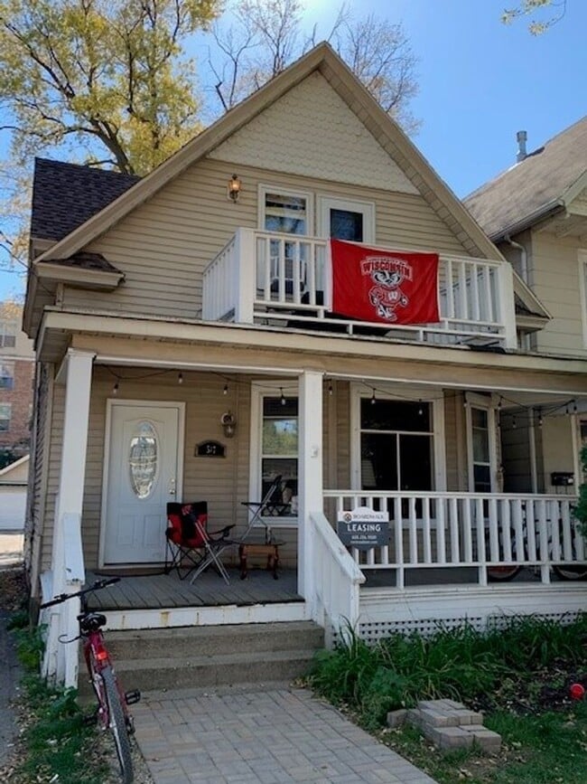 property at 517 W Washington Ave