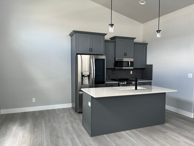 214 Miller Ln in Cheyenne, WY - Building Photo - Building Photo