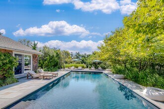 48 Sandpiper Ln in Amagansett, NY - Building Photo - Building Photo