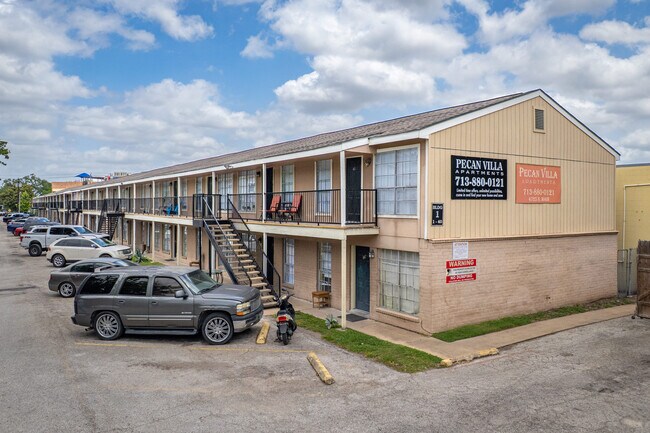 Pecan Villa Apartments in Houston, TX - Building Photo - Building Photo