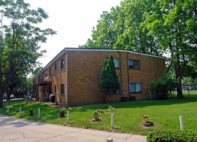 17-21 Vanderbilt Dr in Fairborn, OH - Building Photo - Building Photo