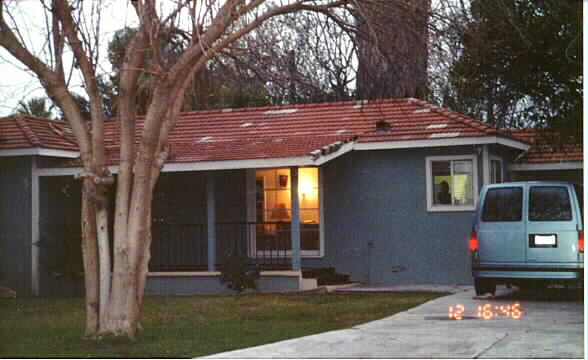 575 Grand Ave in Colton, CA - Foto de edificio