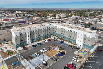 PAH! Hiland Plaza in Albuquerque, NM - Building Photo - Building Photo