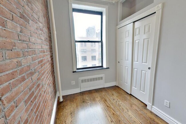 232 W 14th St, Unit 4A in New York, NY - Building Photo - Building Photo