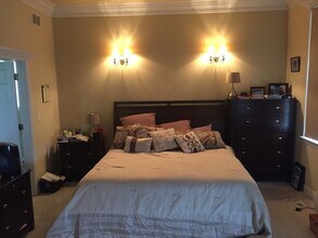 924 W Cornelia Ave, Unit 4S in Chicago, IL - Building Photo - Building Photo