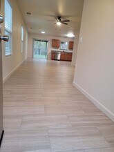 4217 W Rialto Ct in Visalia, CA - Foto de edificio - Building Photo