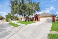 423 Corridor Way in Stafford, TX - Foto de edificio - Building Photo