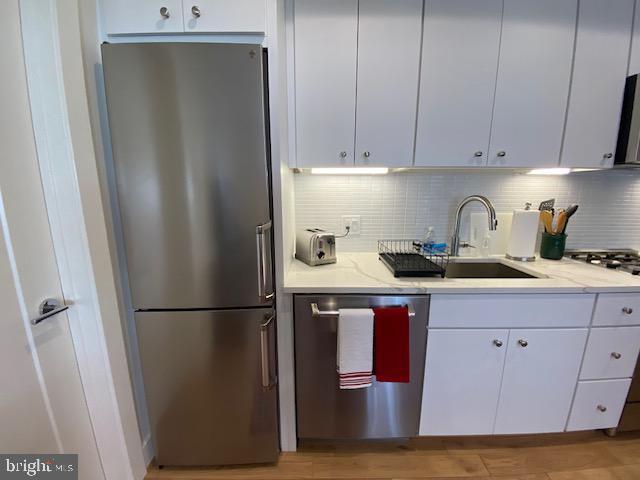 1775 Swann St NW in Washington, DC - Building Photo