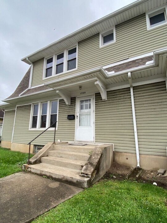 1723-1725-1725 N Limestone St in Springfield, OH - Building Photo