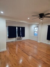 32 Chase St in Hempstead, NY - Building Photo - Building Photo