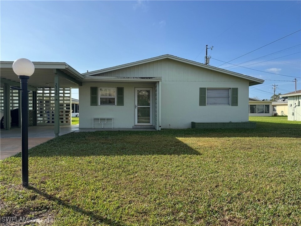 2330 East 5th Street in Lehigh Acres, FL - Building Photo