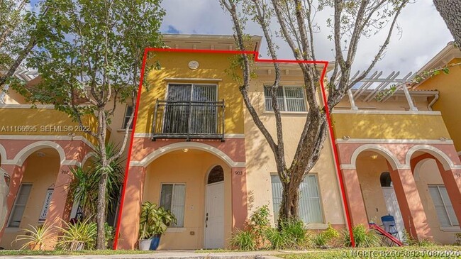 property at 903 N Santa Catalina Cir