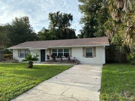 120 Hardin Pl in Edgewater, FL - Building Photo