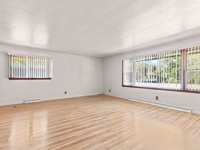 2916 School St in Rockford, IL - Building Photo - Building Photo