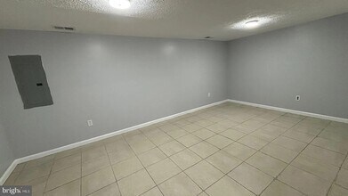 5394 Eliots Oak Rd in Columbia, MD - Building Photo - Building Photo